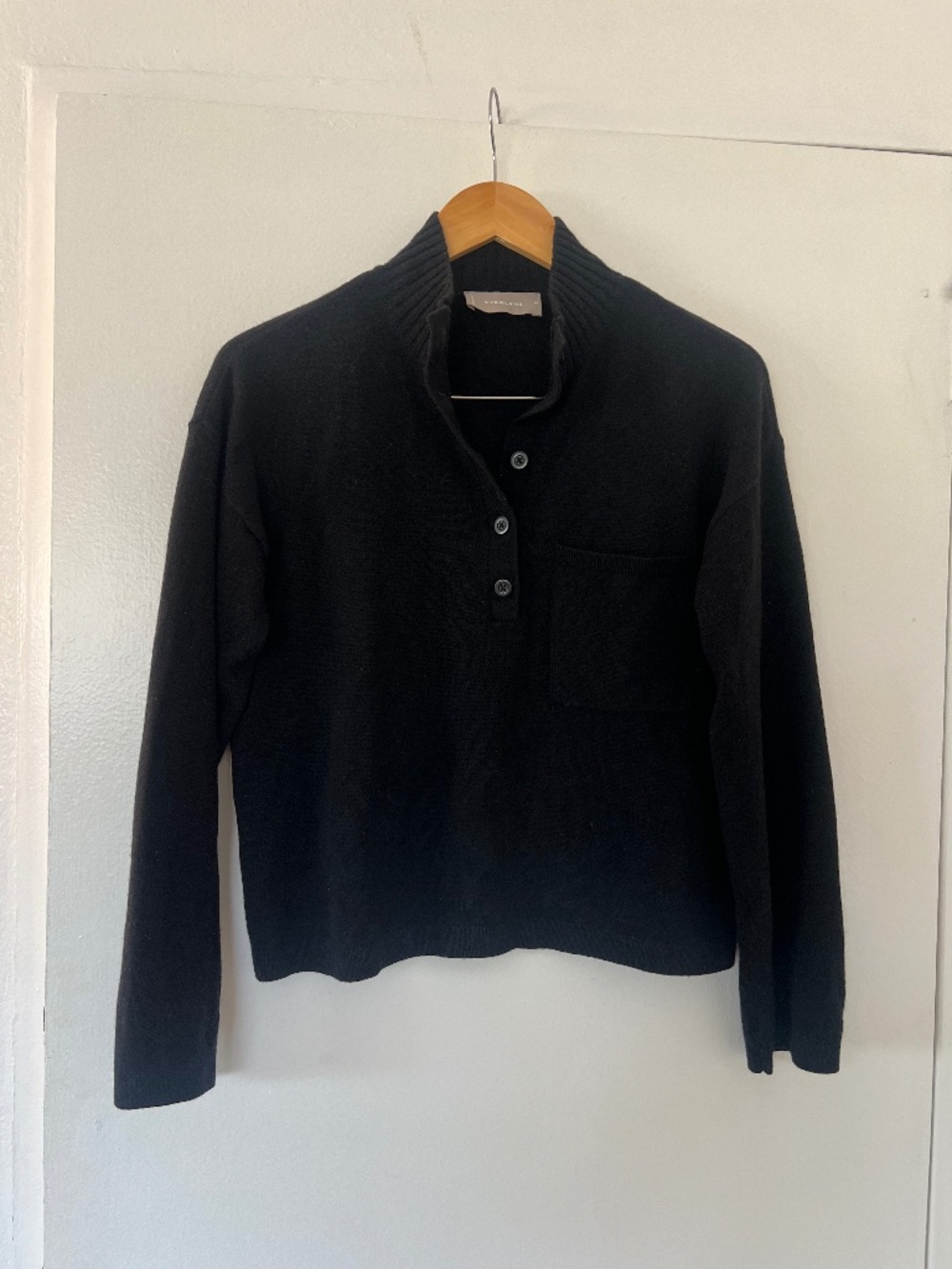 Everlane Black Henley Sweater Size M Mock Neck Button Pullover Chest Pocket Knit